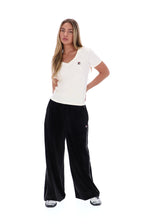 Gardenia Berta Fitted V Neck Top