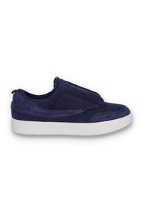 A pair of navy blue suede Festa trainers by FILA, featuring a low-top design and branded with the FILA logo.