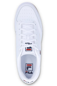 A pair of white FILA Tennis 88 Trainers with lace up fastening and a small red and blue logo on the side, tongue, heel and insole.