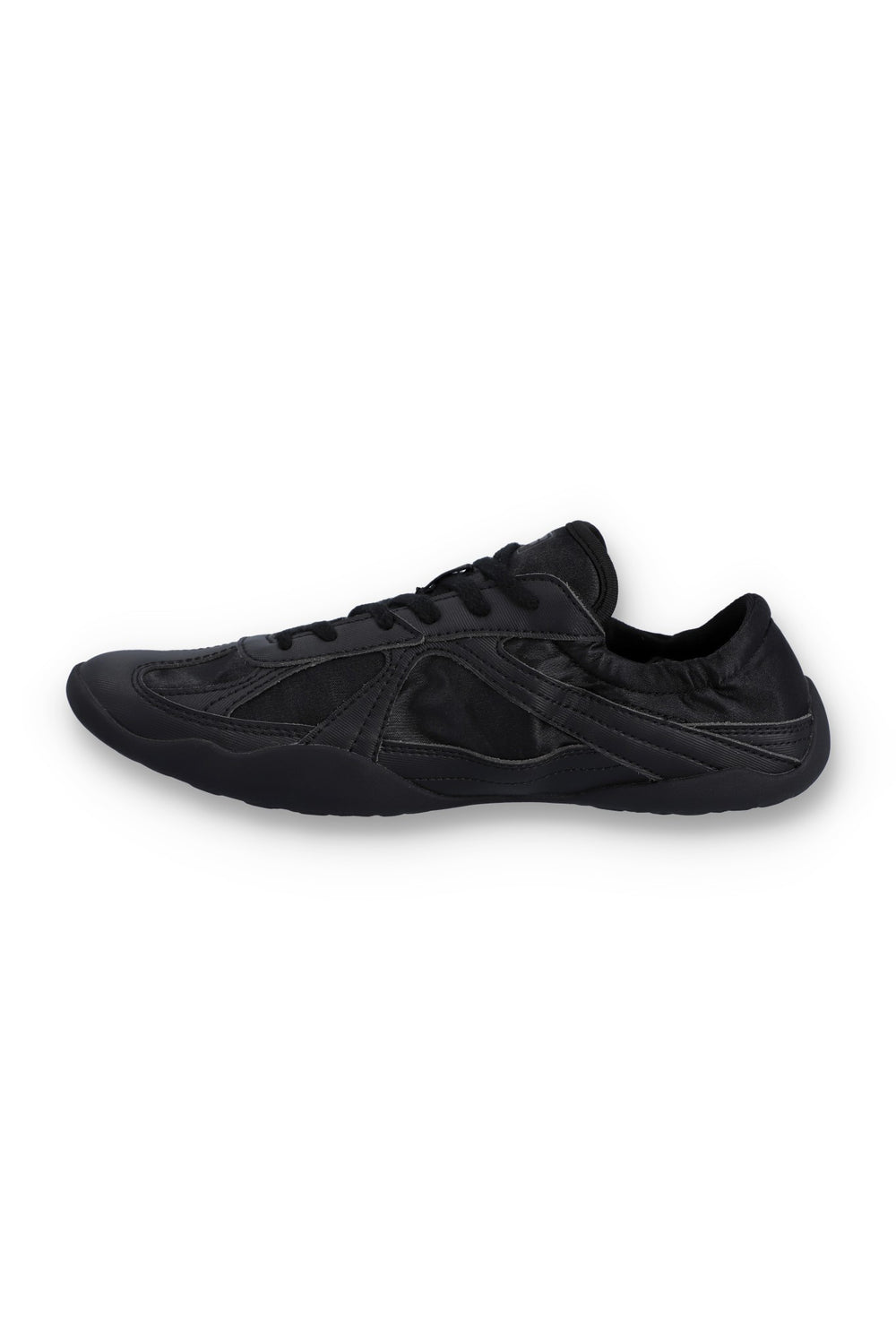 Black Glio Performance Trainers