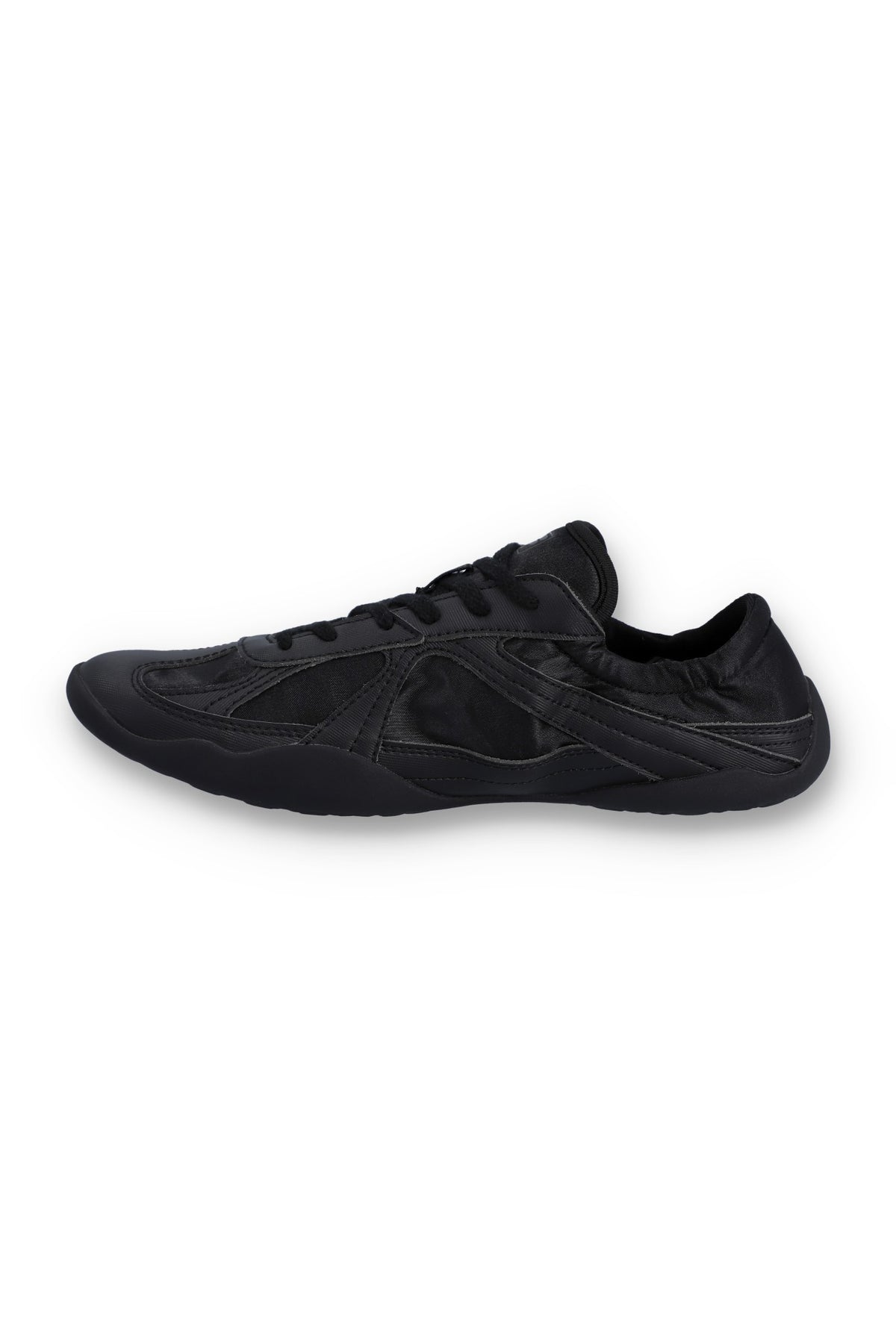 Black Glio Performance Trainers